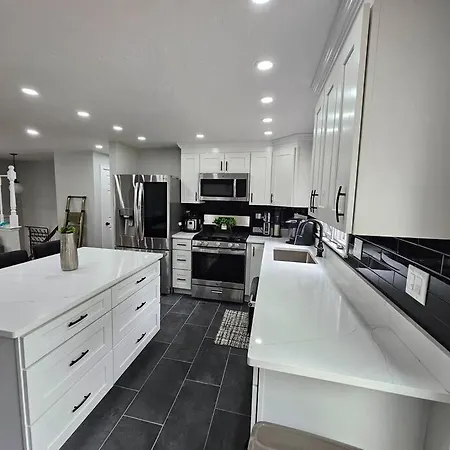 Villa Cape Living In Barnstable Private,Walk To Pond